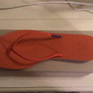 Rothy’s Flip Flip Tiger New in Box size 8